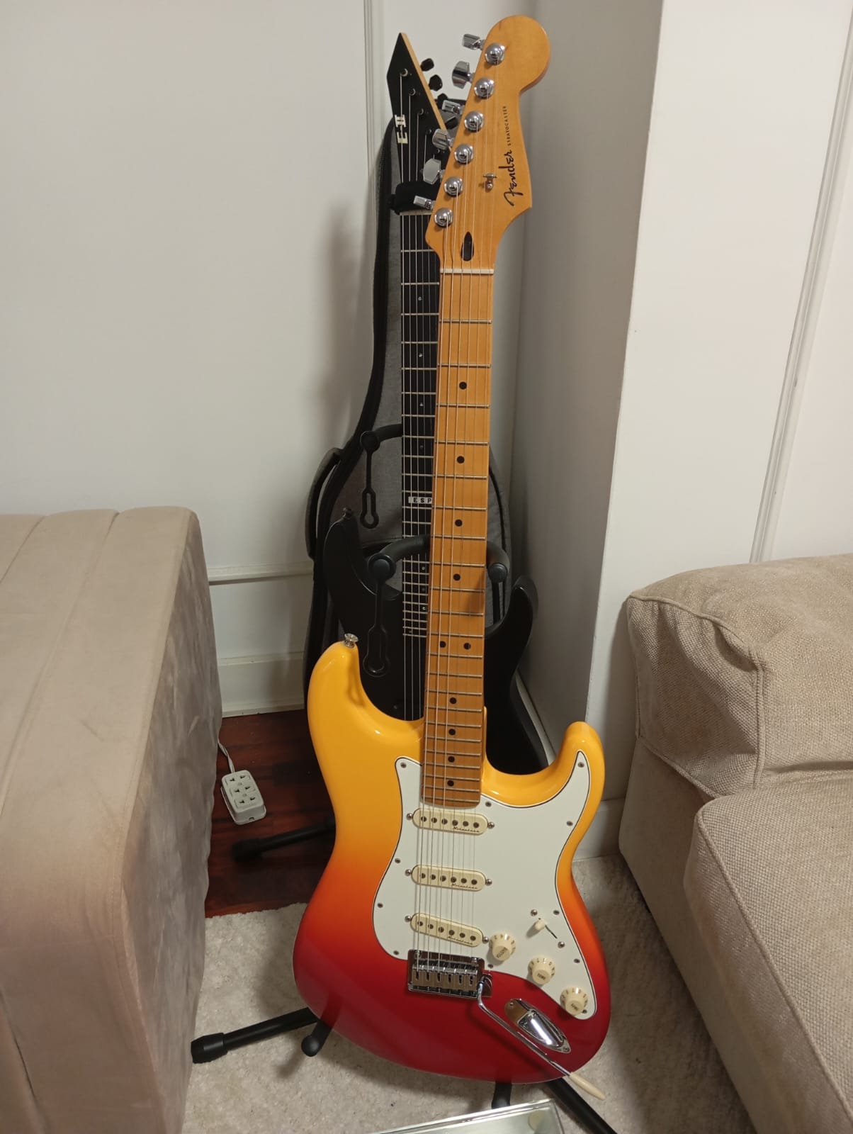 Fender Player Plus Stratocaster Tequila Sunrise 2024 Made in México 
